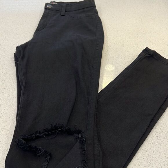 Fashion Nova Distressed Jeans - Picture 1 of 8